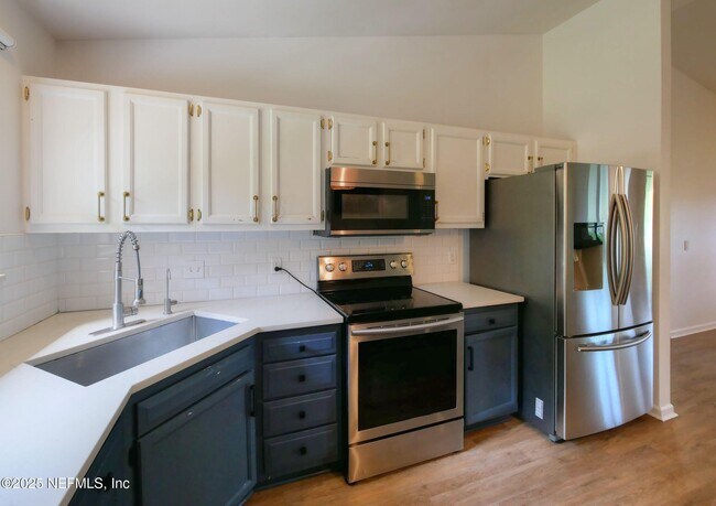 Building Photo - 231 Otterwood Ct
