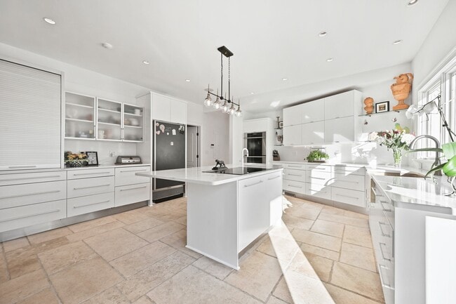 Building Photo - 367 Riversville Rd