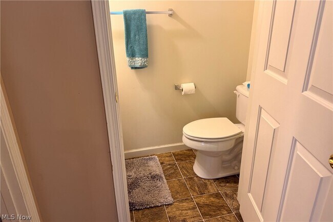 Building Photo - 167 Creekledge Ln