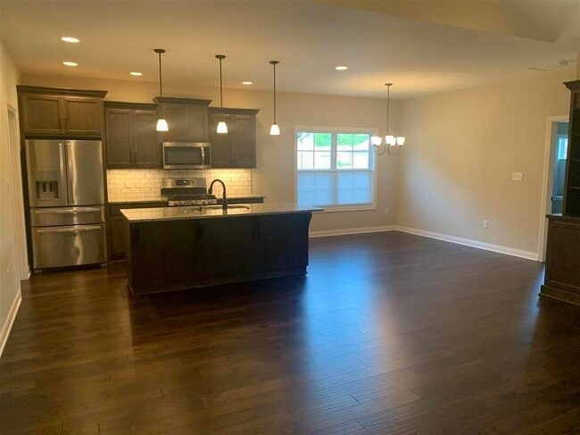 Building Photo - 4187 Beechwood Ln