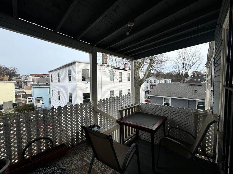 Building Photo - 57 Summer St