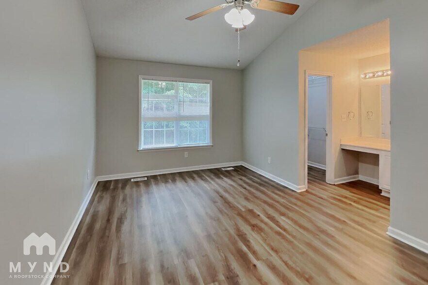 Building Photo - 589 Spaniel Ln