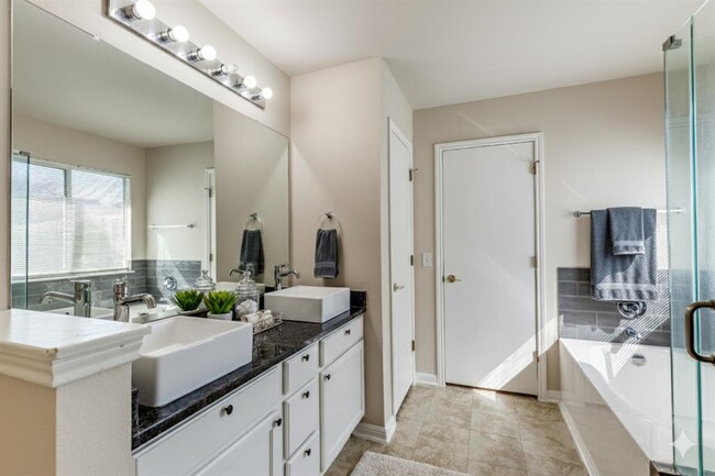 Building Photo - 107 Cassandra Dr