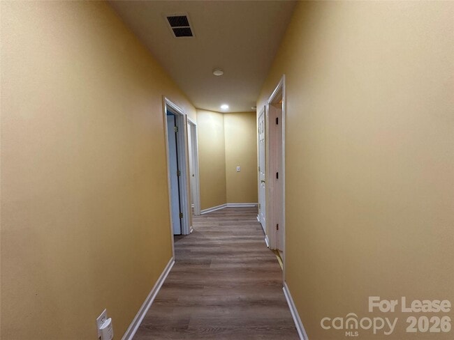 Building Photo - 6954 Beverly Springs Dr