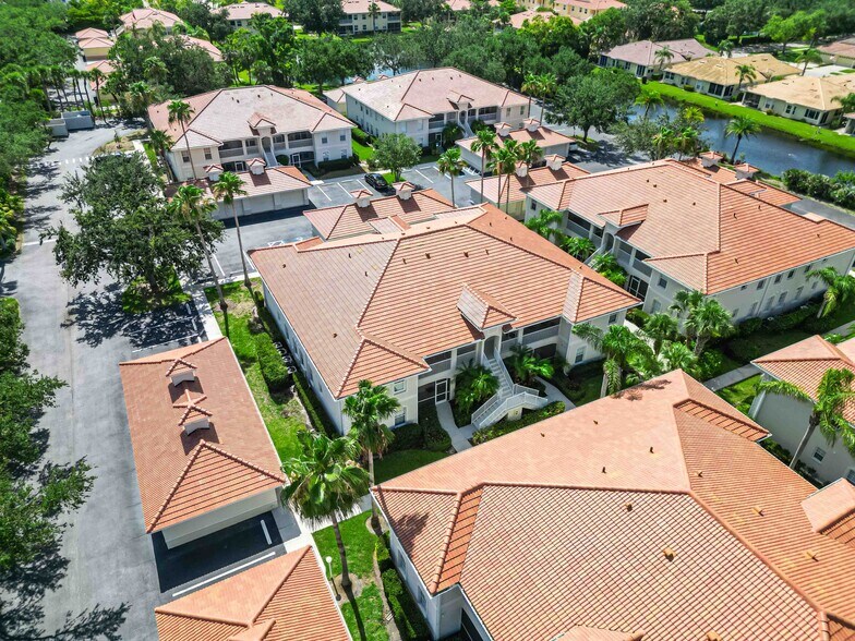 Building Photo - 8202 L Pavia Blvd
