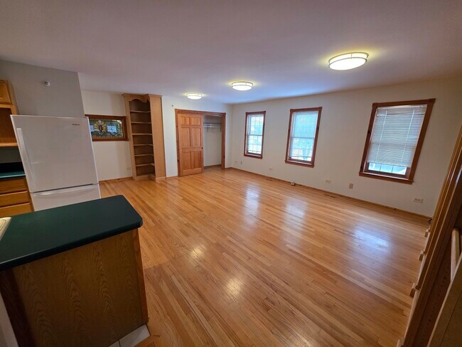 Building Photo - 236 Robert Parker Coffin Rd