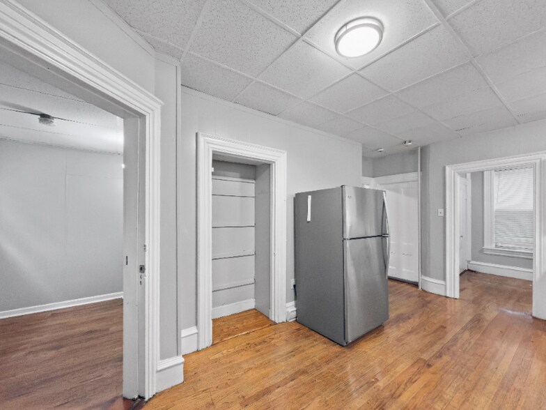 Building Photo - 375-379 Haverhill St