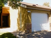 Building Photo - 7178 N Fruit Ave