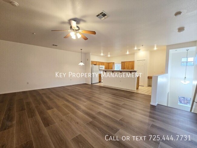 Building Photo - 5950 Barbosa Dr