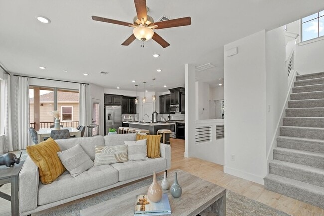 Building Photo - 7630 Redbud Orch Rd