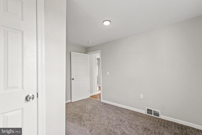 Building Photo - 695 Salem Quinton Rd