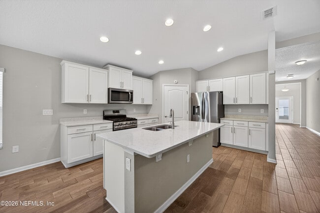 Building Photo - 83650 Nether St