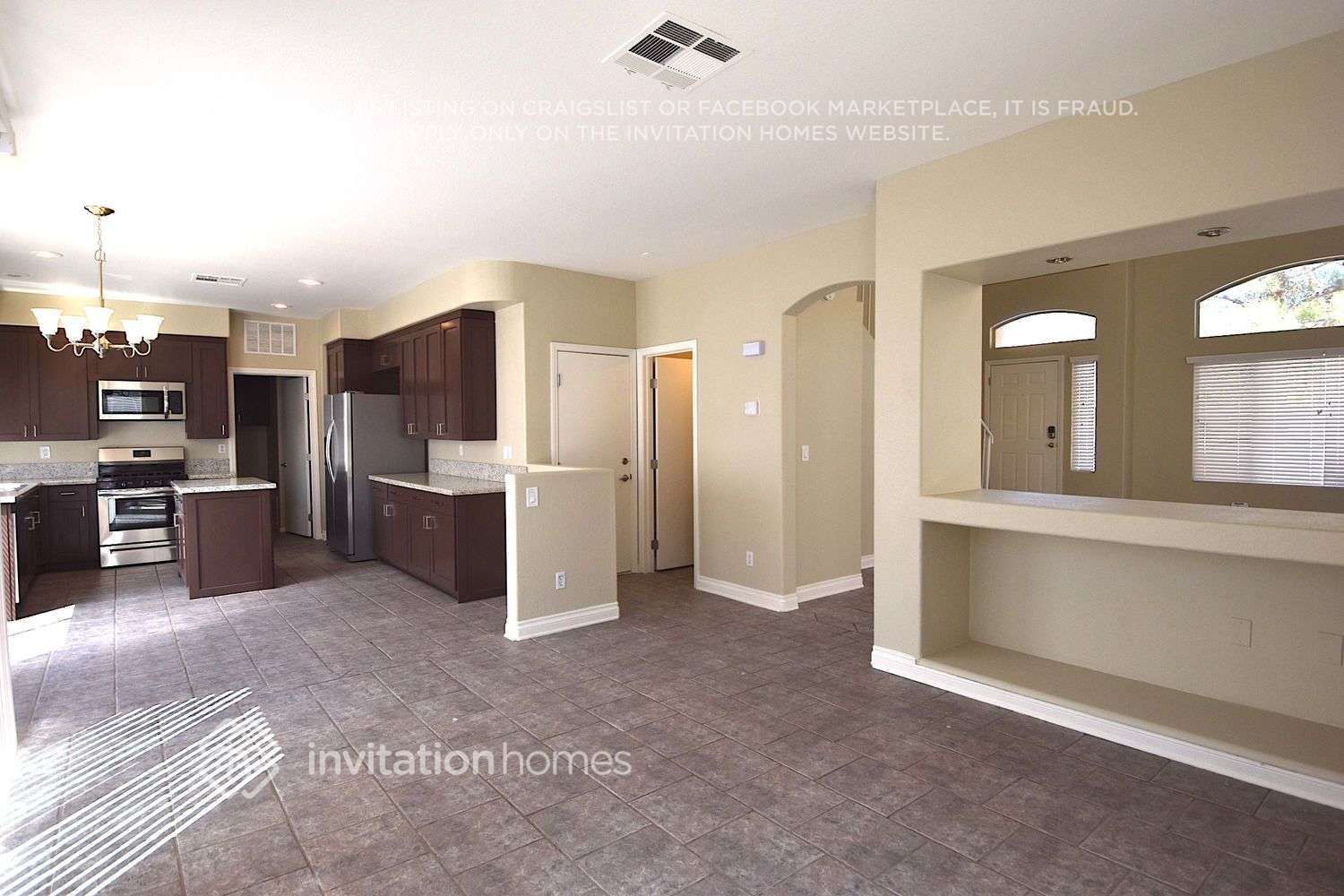 Building Photo - 2667 Ridgewater Cir