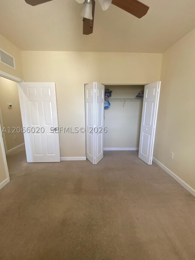 Building Photo - 9438 SW 171st Ct