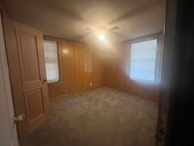 Building Photo - Spacious 2 Bed 1 Bath Home for rent in Jacksonville