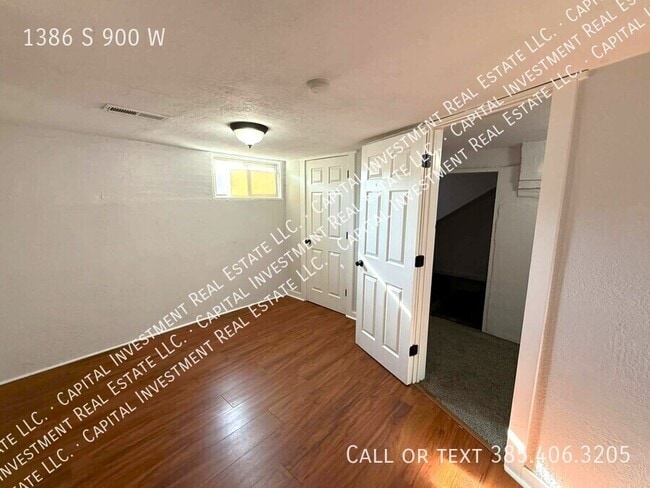 Building Photo - 1386 S 900 W