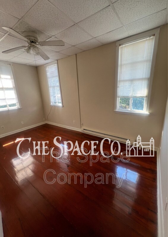 Building Photo - 49 Chapel St