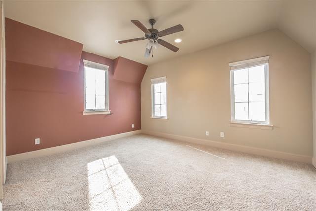 Building Photo - 708 Chapel Hill Ln