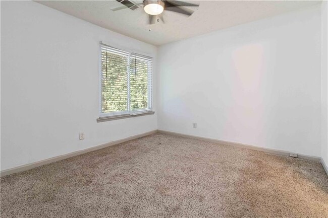 Building Photo - 1587 Springleaf Point SE