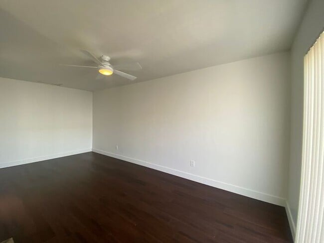 Building Photo - Stunning 2 Bed / 2 Bath Home Near Lake Murray!