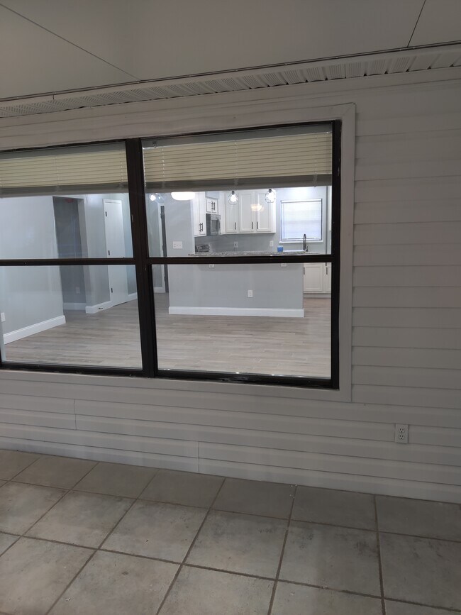 Building Photo - 10385 Birchfield Dr