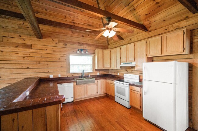 Building Photo - Coming in JUNE!