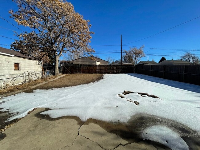 Building Photo - $0 DEPOSIT OPTION! 3 BED/2 BATH IN DELMAR PARKWAY