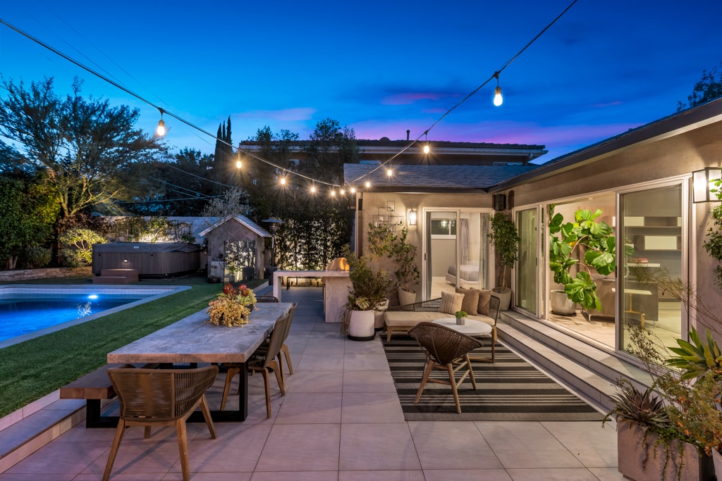 Building Photo - 4716 Tyrone Ave