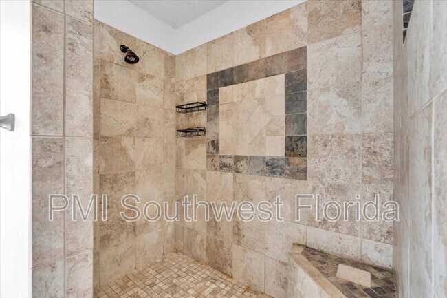 Building Photo - 7365 S Leewynn Dr