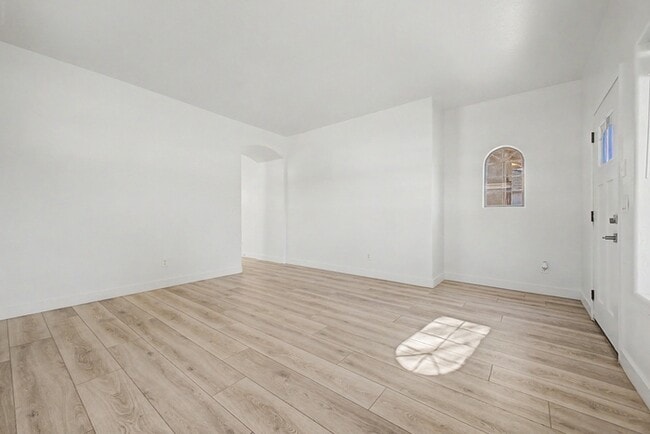 Building Photo - 3533 E Joseph Way