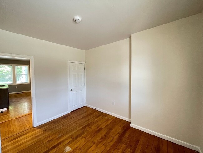 Building Photo - 31 Front St