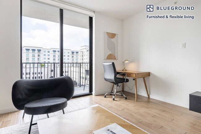 Building Photo - 1501 SW 37th Ave