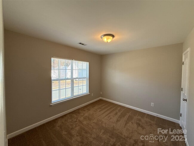 Building Photo - 4713 Brewer Dr