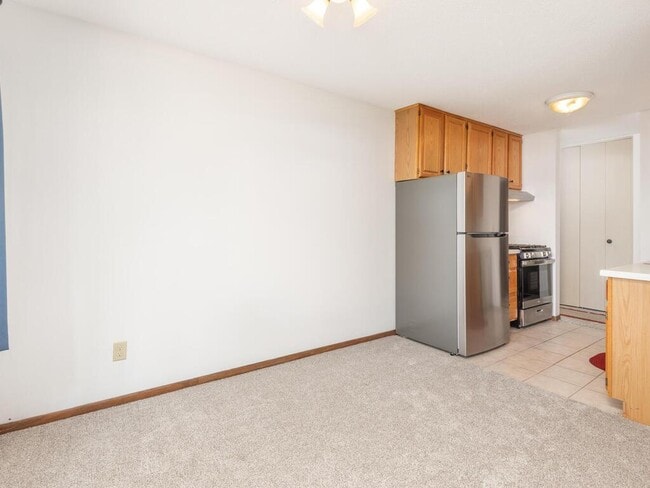 Building Photo - 4101 Parklawn Ave