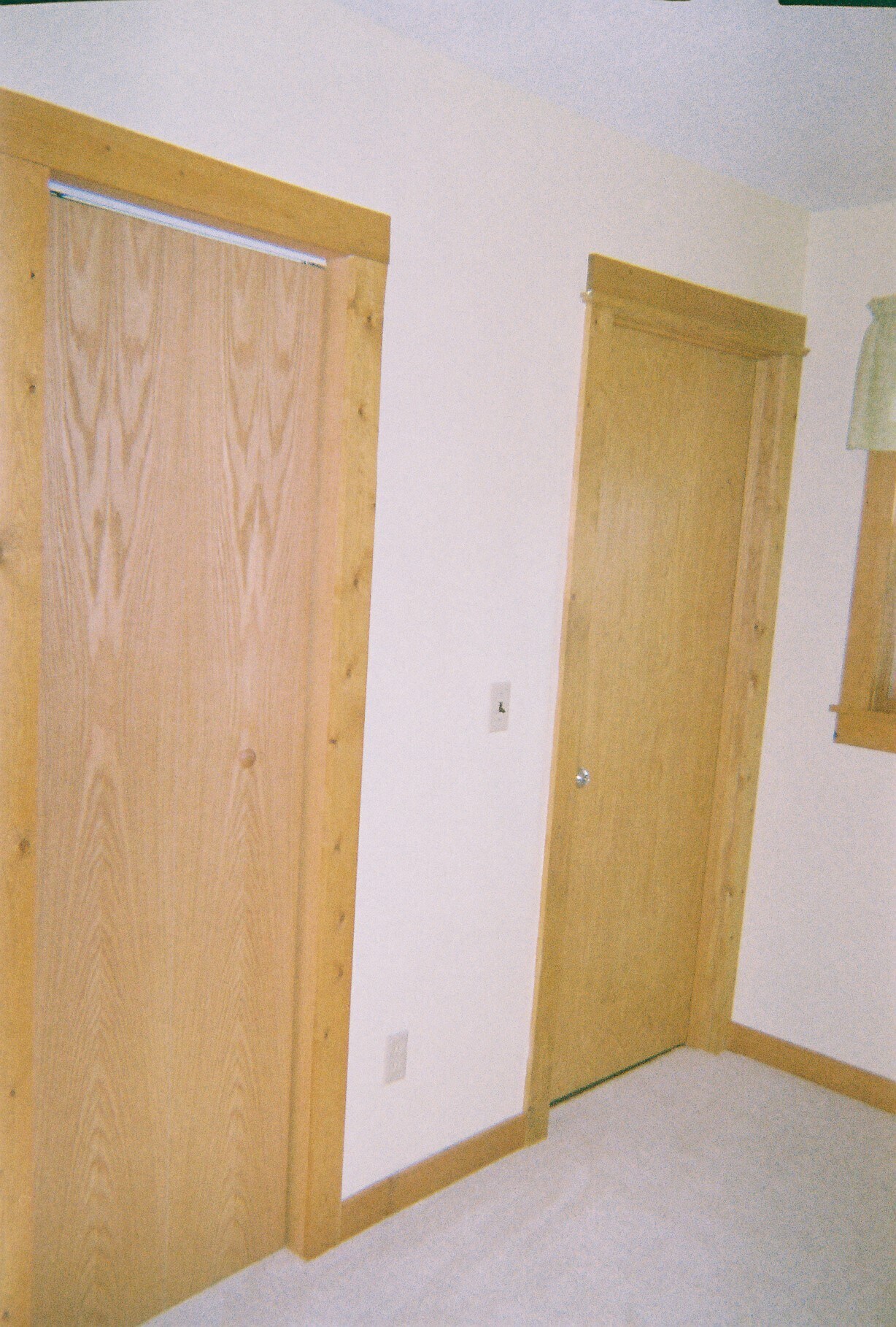 Bed 2 - 401 Lewis St