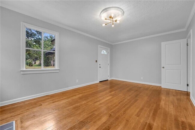 Building Photo - 4805 Chaudron Dr