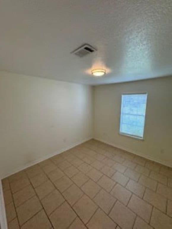 guest bedroom #2 - 10713 Plummer Cir