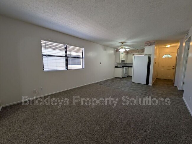 Building Photo - 6721 E McDowell Rd