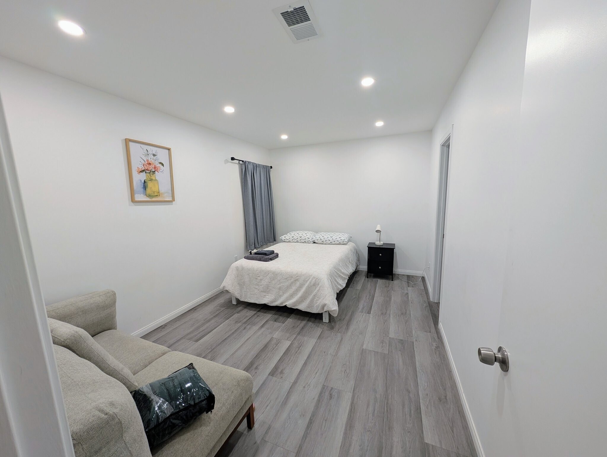 Building Photo - 3019 Brentwood Ave