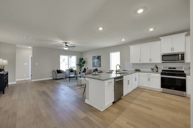 Building Photo - 23110 Dadi Orchid Dr
