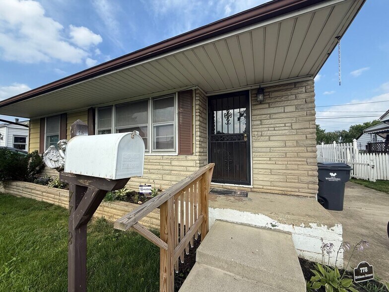Building Photo - 778 Erickson Ave