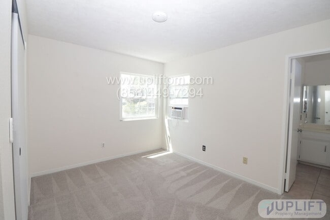 Building Photo - Spacious 3-Bedroom Pool Home in Oceanside ...
