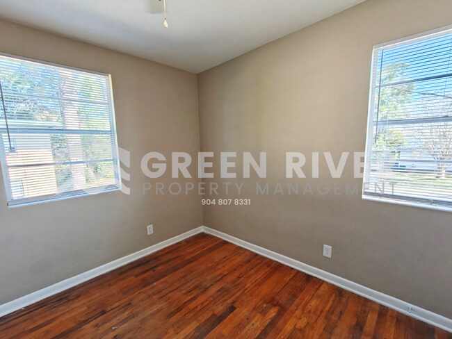Building Photo - Quiet 2 Bedroom Retreat Available Now – Pets Welcome!
