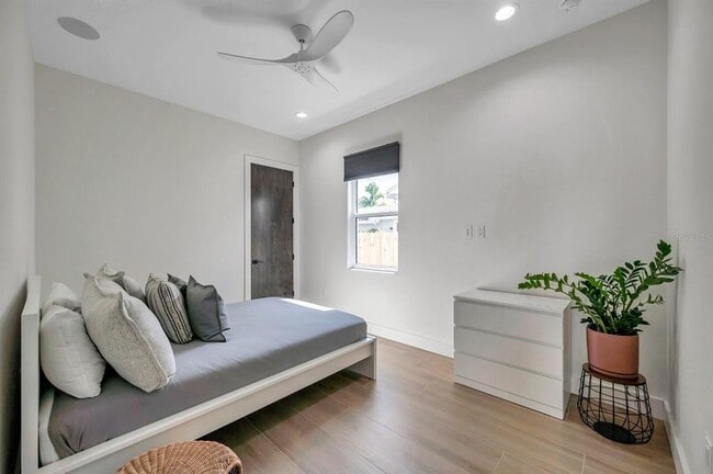 Building Photo - 2220 2nd Ave N