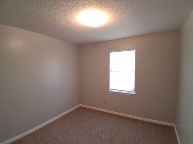 Building Photo - 2907 Lander Ct