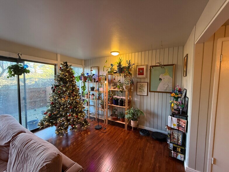 Building Photo - 4169 S Village Ln