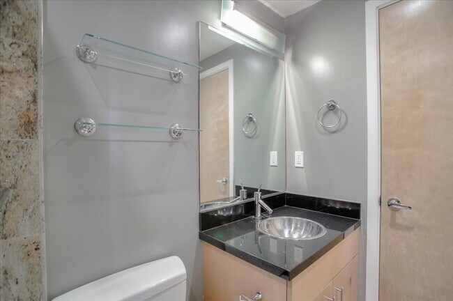 Building Photo - 1025 Minna St