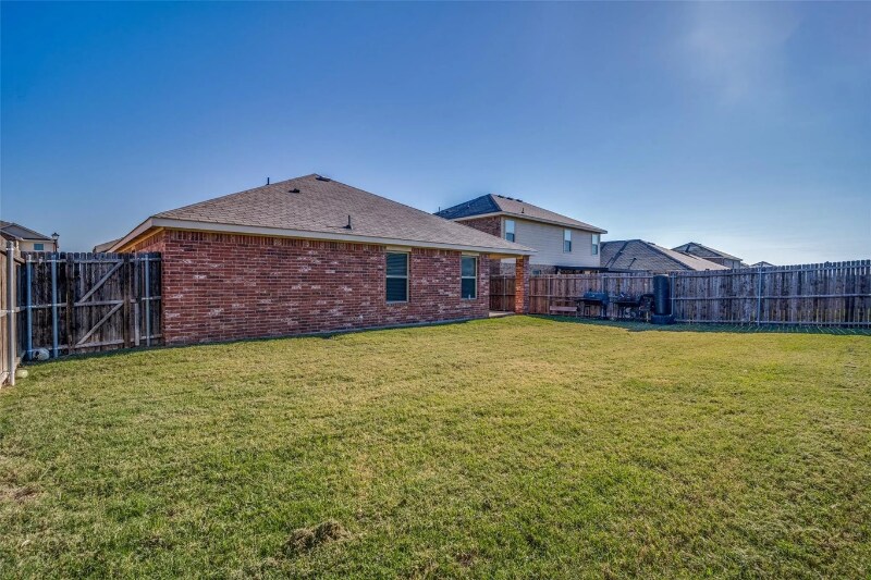 Building Photo - 1309 Basswood Ln