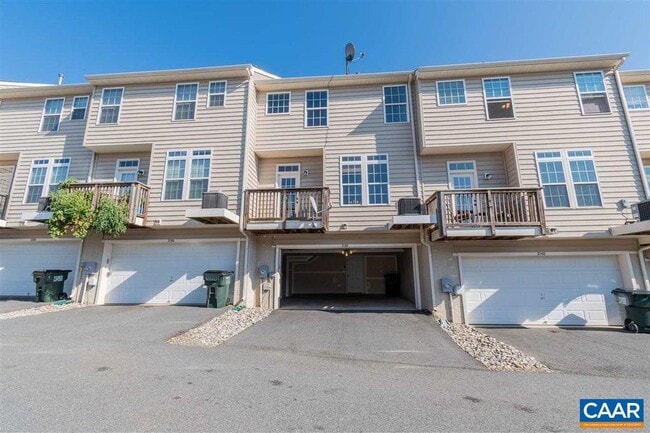Building Photo - 2138 Lockwood Dr