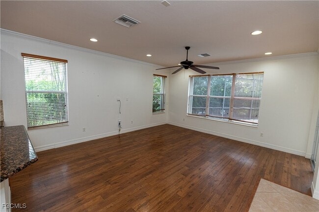 Building Photo - 10094 Mimosa Silk Dr